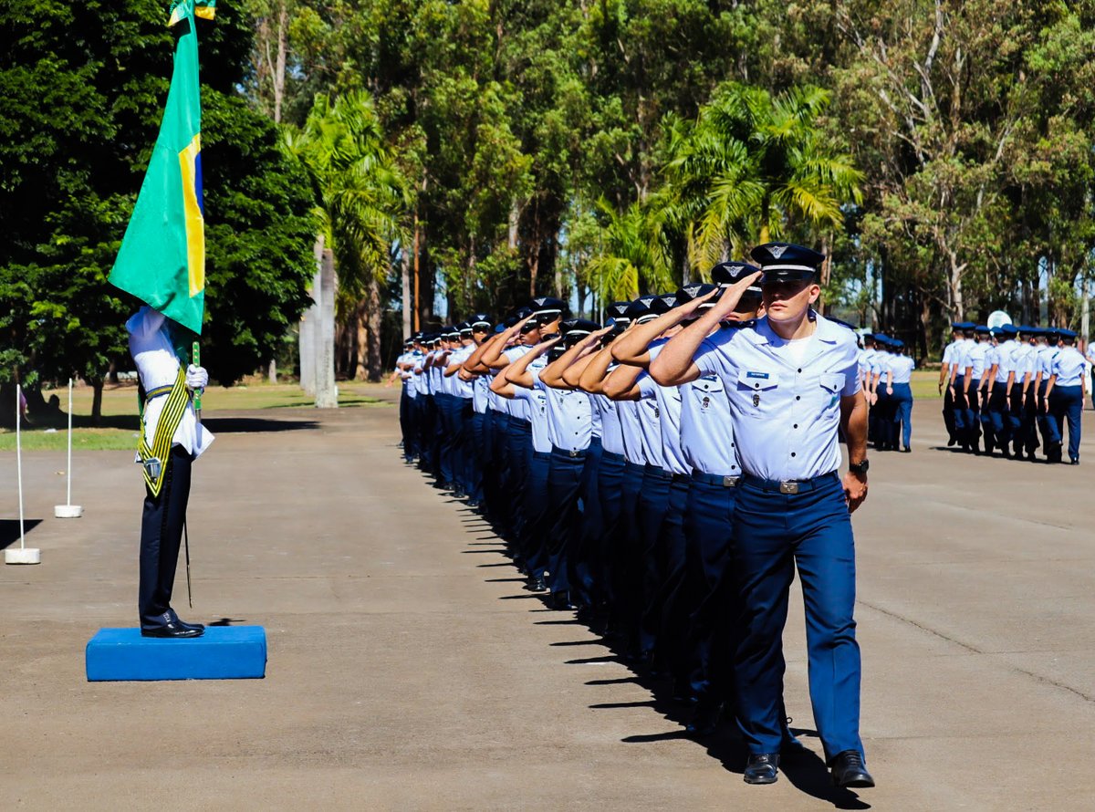 Academia Da Força Aérea tweet media