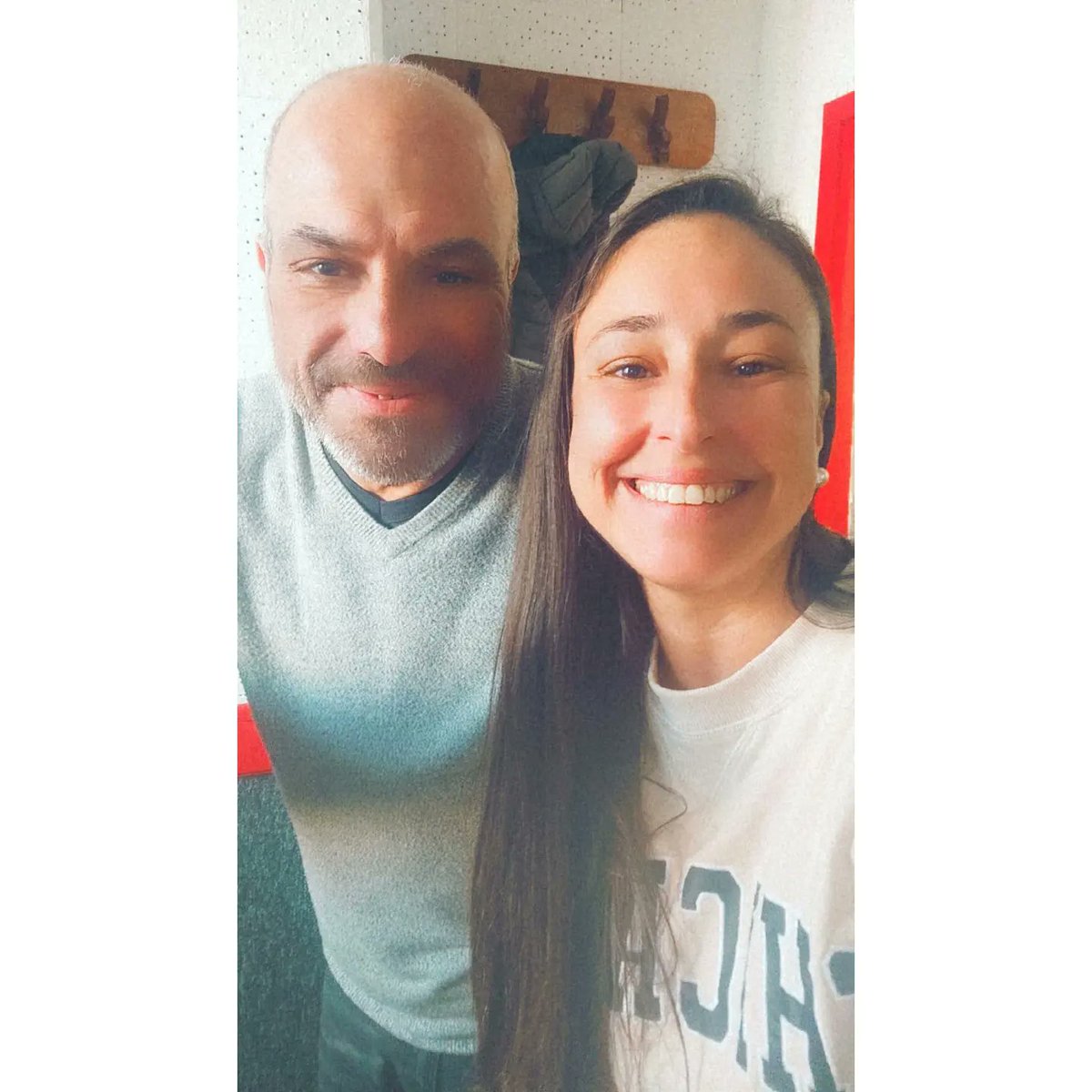 LadySilvera's tweet photo. @ArceRichard_ como no tenés Instagram te dejo esta foto con alguien que te adora! Lindo verte compa!! 💪🏽Siempre pa delante!! https://t.co/zWGOfkWD3N