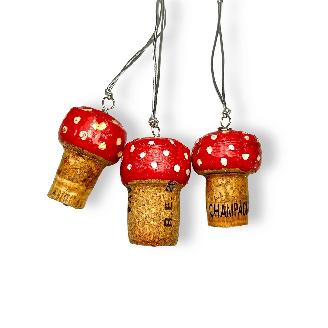 Upcycled Champagne Cork Mushroom Ornaments - Woodland Amanita - Etsy buff.ly/3PgXkyq #mushrooms #shophandmade 🍄