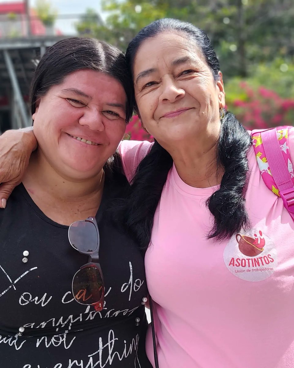 La_Tintera's tweet photo. Las tinteras estuvimos visitando por primera vez el @ParqueExplora con nuestras familias y no saben lo maravilladas que quedamos. 

Es bonito saber que este tipo de espacios también nos perteneces a nosotras, las trabajadoras de la economía popular. 

Aprendimos y gozamos mucho. https://t.co/mfBYZCHRkN