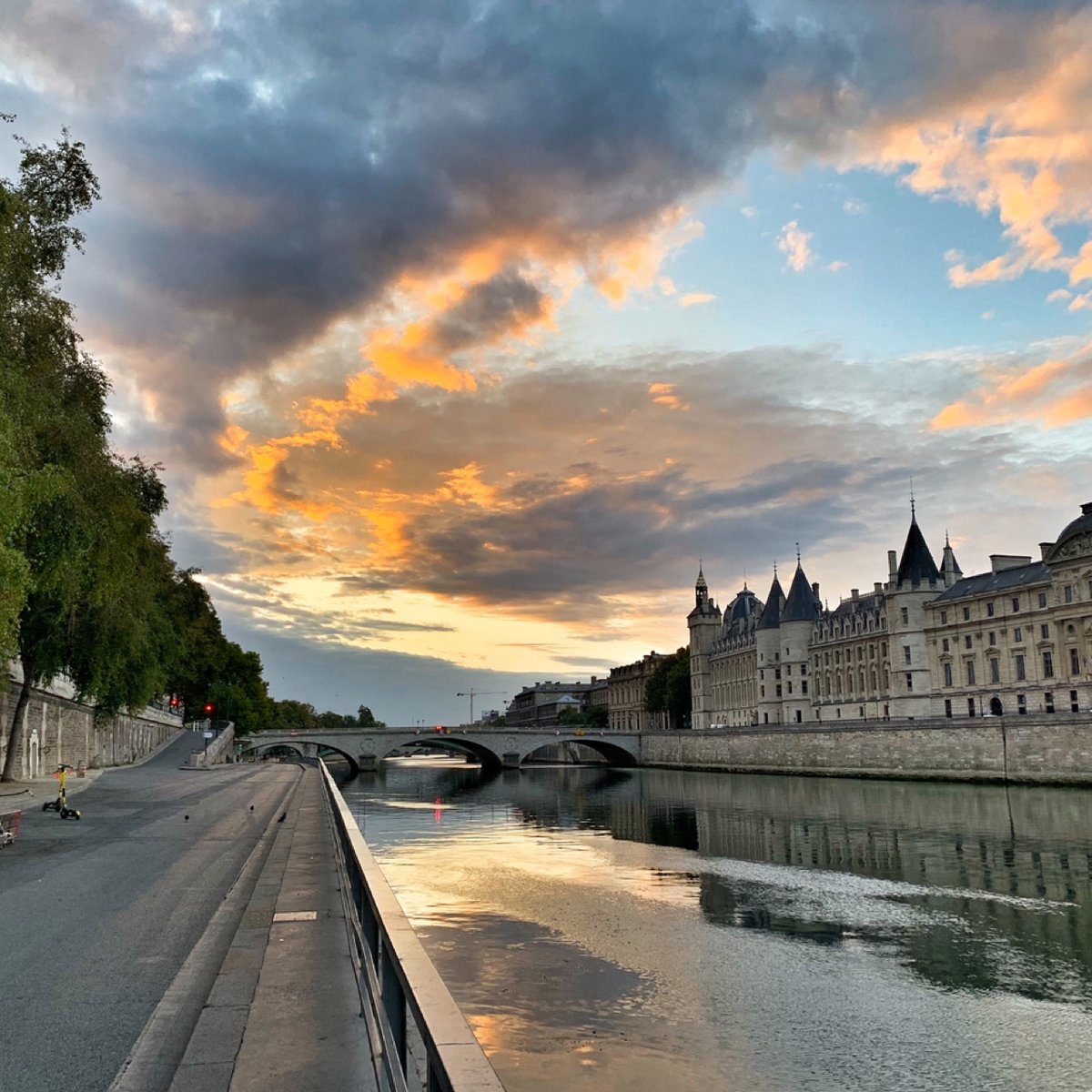 gc_craft's tweet photo. May you never forget your original intention no matter how much you experience; may you never forget to smile no matter how sad you are; may you overcome obstacles and achieve what you want to do. Good morning. https://t.co/GZeJ7uIEnM