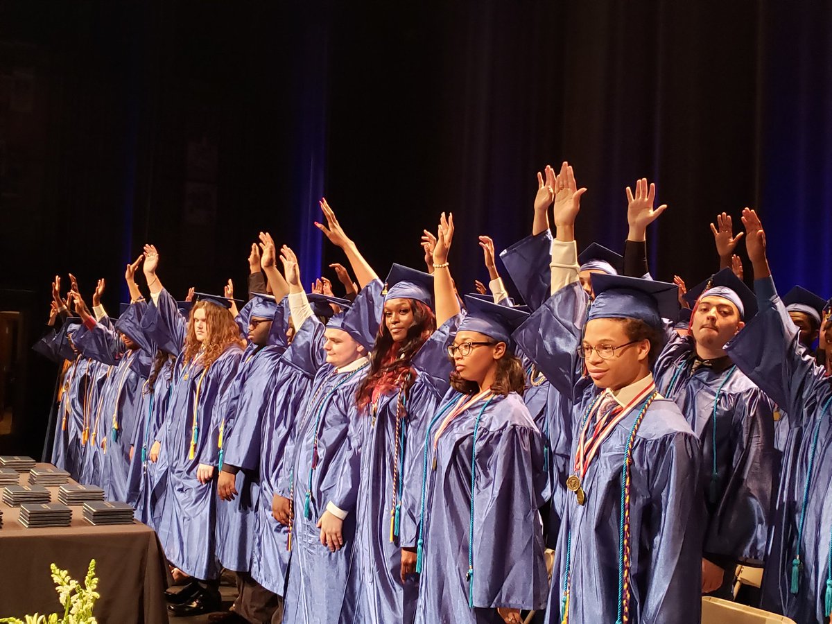 EricGordon_CEO's tweet photo. Congratulations to the 57 members of the @CLEMetroSchools Cleveland High School of Digital Arts who graduated this evening. 44 of these 57 graduates are @SayYesCleveland scholarship recipients! Welcome to the alumni association Dragons! #CelebrateCMSD #GetMore https://t.co/PJptc7DSVm