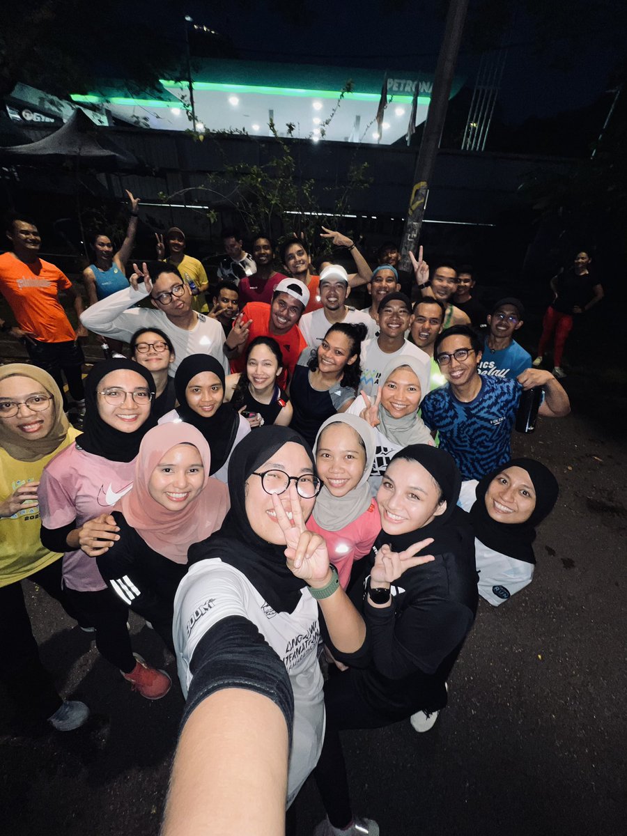 nazmihalim_'s tweet photo. June #16 - W7D5 85โ Kyserun Krew #445AM Session ๐บ
167/365
#runstreak
#KyserunKrew
#MenujuKLSCM
#keepgrinding
#beatyesterday https://t.co/jQZUcXoCvu