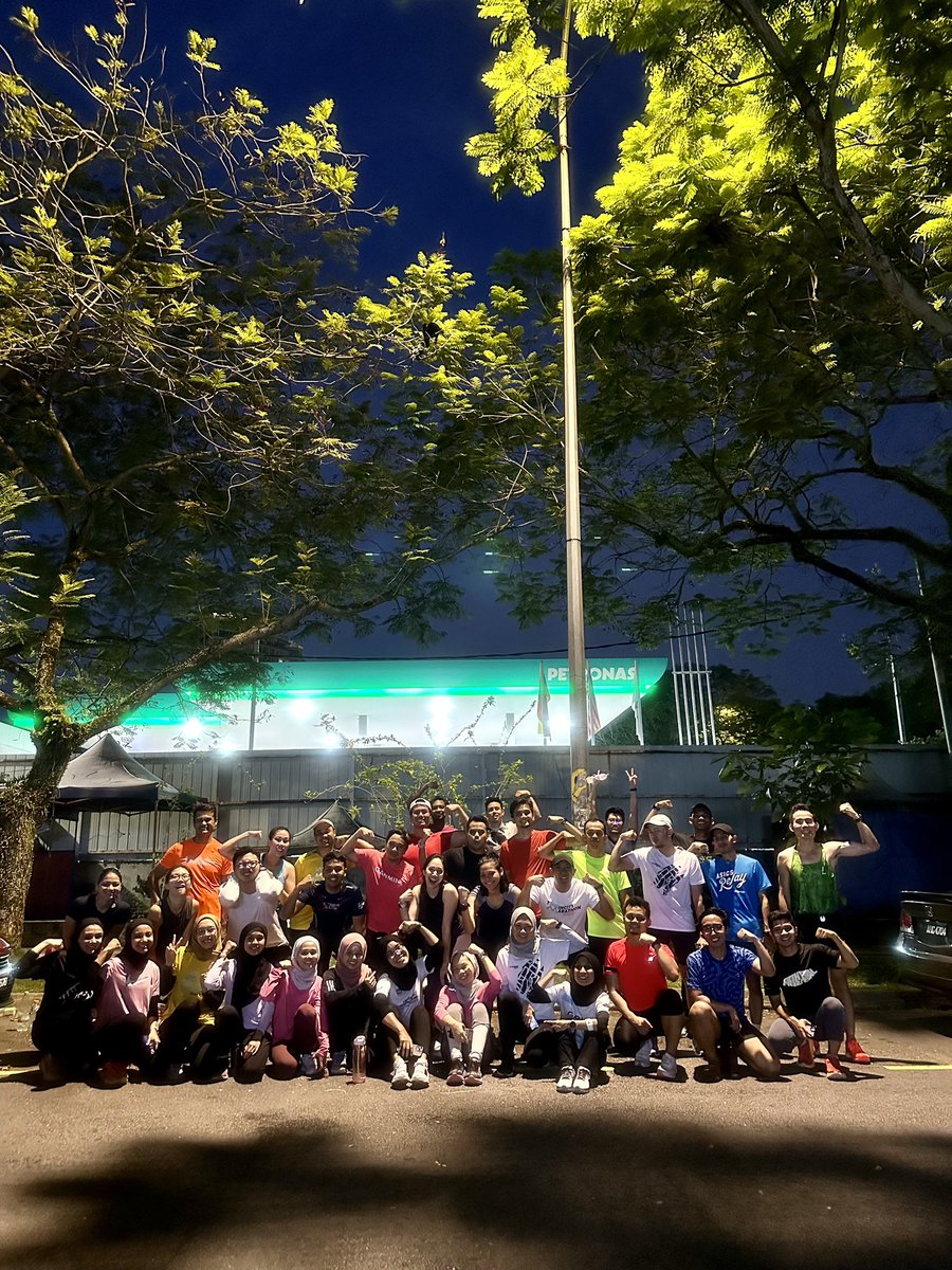 nazmihalim_'s tweet photo. June #16 - W7D5 85โ Kyserun Krew #445AM Session ๐บ
167/365
#runstreak
#KyserunKrew
#MenujuKLSCM
#keepgrinding
#beatyesterday https://t.co/jQZUcXoCvu