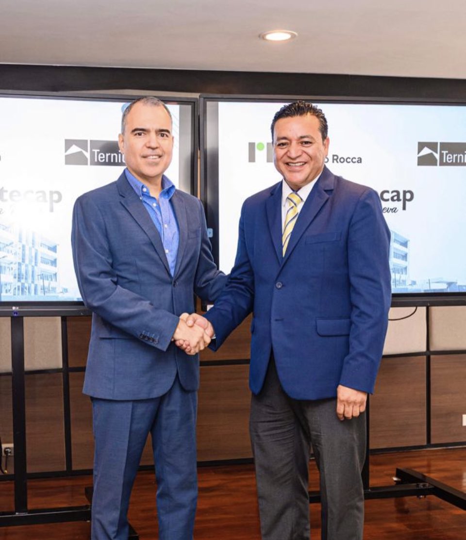 AlejandroGzzTx's tweet photo. En Ternium nos sentimos orgullosos de hacer entrega de 12 Becas Roberto Rocca a destacados alumnos del Instituto Técnico de Capacitación y Productividad (Intecap) en Guatemala. Felicito a los beneficiarios y les deseo éxito en su camino hacia un futuro prometedor. https://t.co/vZFwxga0kD