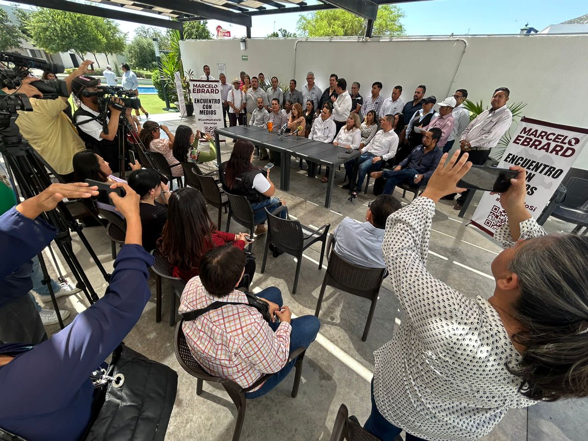 lic_aguadohdez's tweet photo. Así fue la presentación ante medios de comunicación en la gran #ComarcaLagunera
#ConMarceloSí
#MarceloEsElMejor
@avanzada_n @AvanzadaDurango @plataformaverd @_FeMec_ #DiálogosProgresistas #MTDMA #JovenesConMarcelo #MarceloEsMorena https://t.co/AE9lRr9WcD