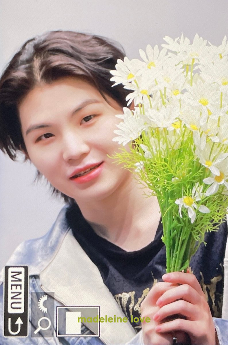 soonhoonfloee's tweet photo. pretty boy                  his hot husband https://t.co/0P3JjVDWhz