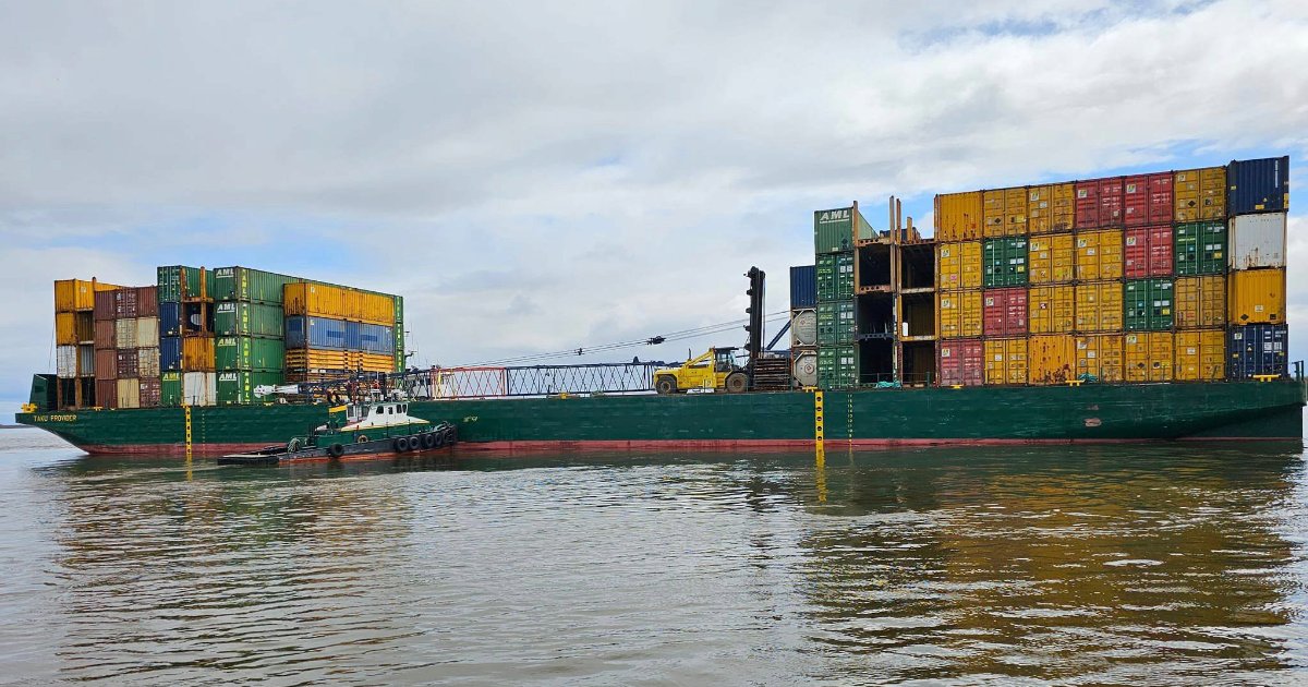 LyndenInc's tweet photo. AML Account Manager, Mike Hamm, recently captured these images of our Alaska Marine Lines Southbound barge loaded with freight departing Bethel, Alaska.

#AlaskaMarineLines #transportation #Bethel #Alaska #barge #BargeService #logistics #transportation #Lynden https://t.co/VXyWaQ8dNf