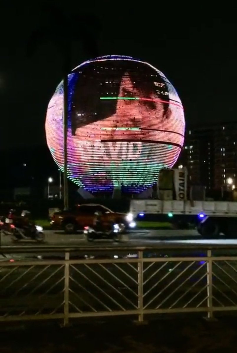 PROJECT D-DAY

A fangroup of #DavidLicauco called Aking Sinta surprised the Pambansang Ginoo with a sweet gesture at the Mall of Asia Globe in celebration of Pambansang Ginoo’s birthday. 

David can't help but to get emotional for this special treat from his fans.