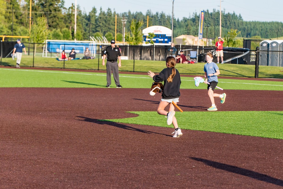 RRaptorsBB's tweet photo. We can't wait to see everyone back at the RORC this weekend π€©
ποΈ: https://t.co/B0nmWYCGyf
#SWWAhometeam // #GoRaps https://t.co/O4Ki2gNDOb