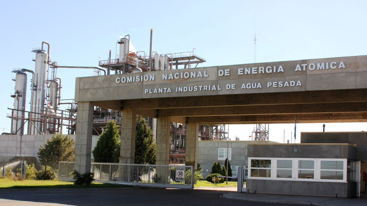CNEA_Arg's tweet image. La tecnología usada para producir #aguaPesada también puede servir tanto para fabricar amoníaco y urea, como así también agregar valor a productos de la industria petrolífera.

&amp;gt;&amp;gt; Más info: bit.ly/cnea-agua-pesa…

#reactivacion #piap #cnea #soberania #transiciónenergetica