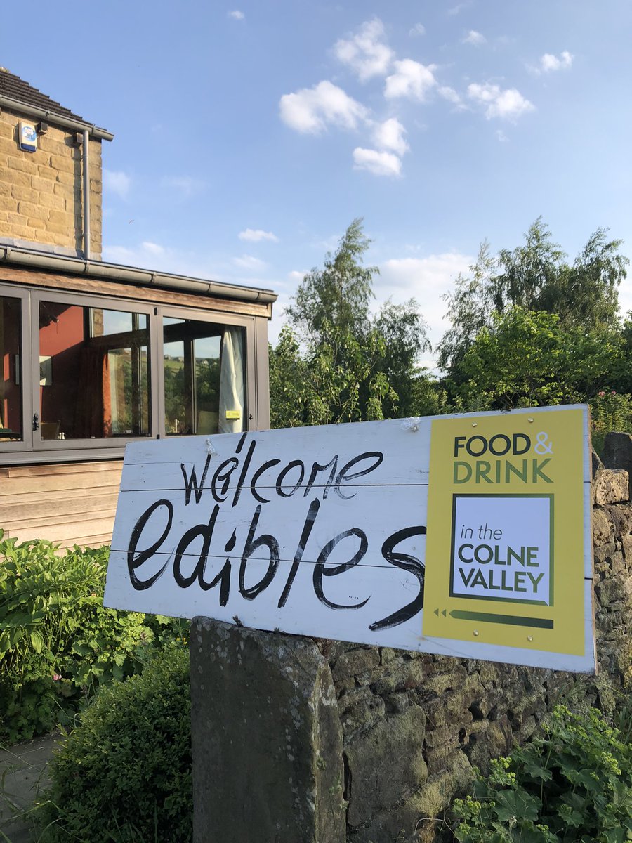JasonMcCartney's tweet photo. Super sunny evening at Edibles near Slaithwaite for the latest “In the Colne Valley” networking event focussing on Food &amp; Drink with Delicieux Chocolat, Zero Yorkshire, Anello restaurant, the Green Valley Grocer, Jamie the writer @DarkWoodsCoffee @thegvg https://t.co/HVqRfrEoYe