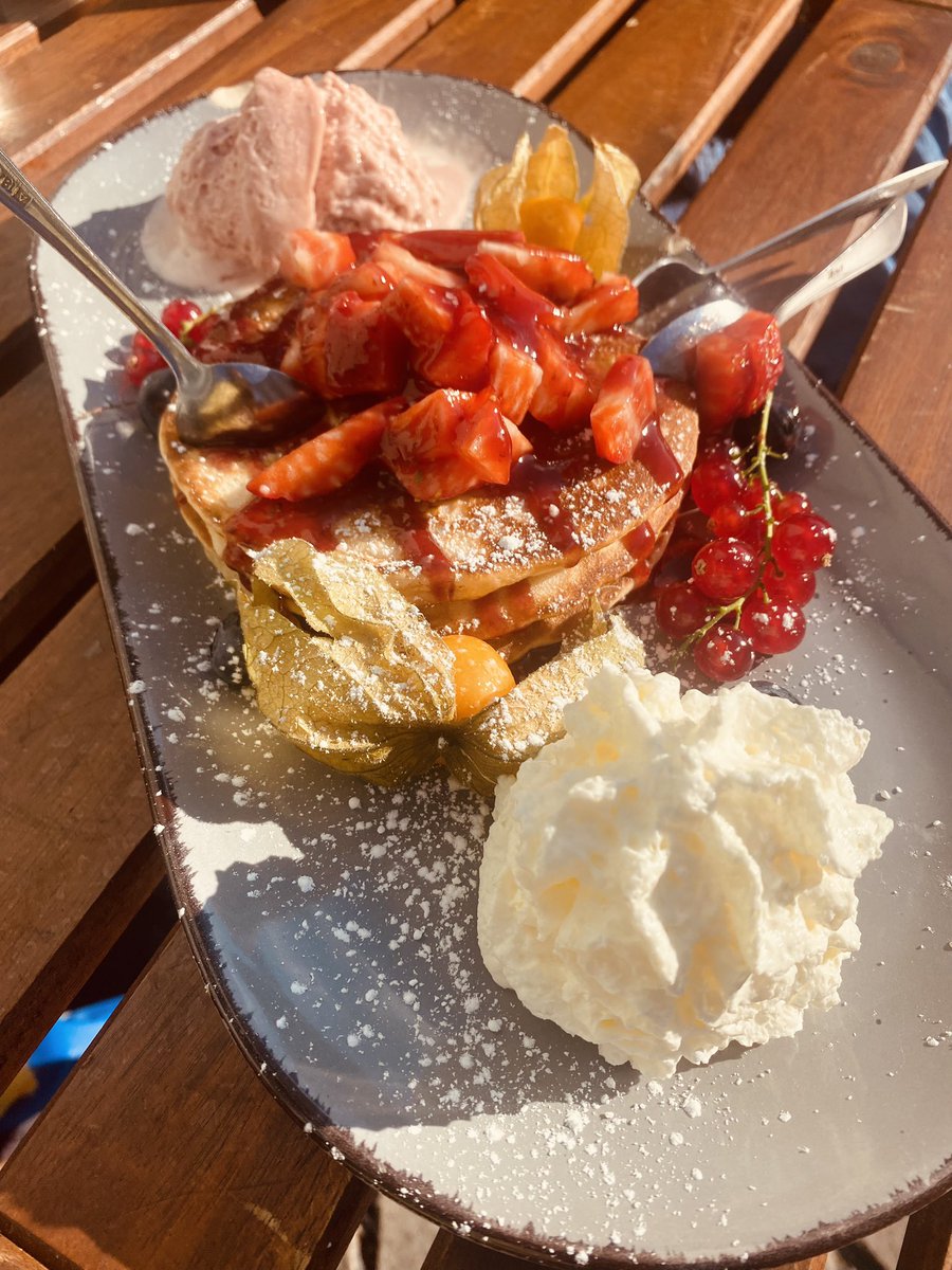 SaSaLaSharif's tweet image. #Sweets4MySweets 

Strawberry Pancakes 🥞🍓 
#MahlZeit für meine Kleene Süße 💖🥰
#Bergers #Bergedorf 🌳🌳🌳