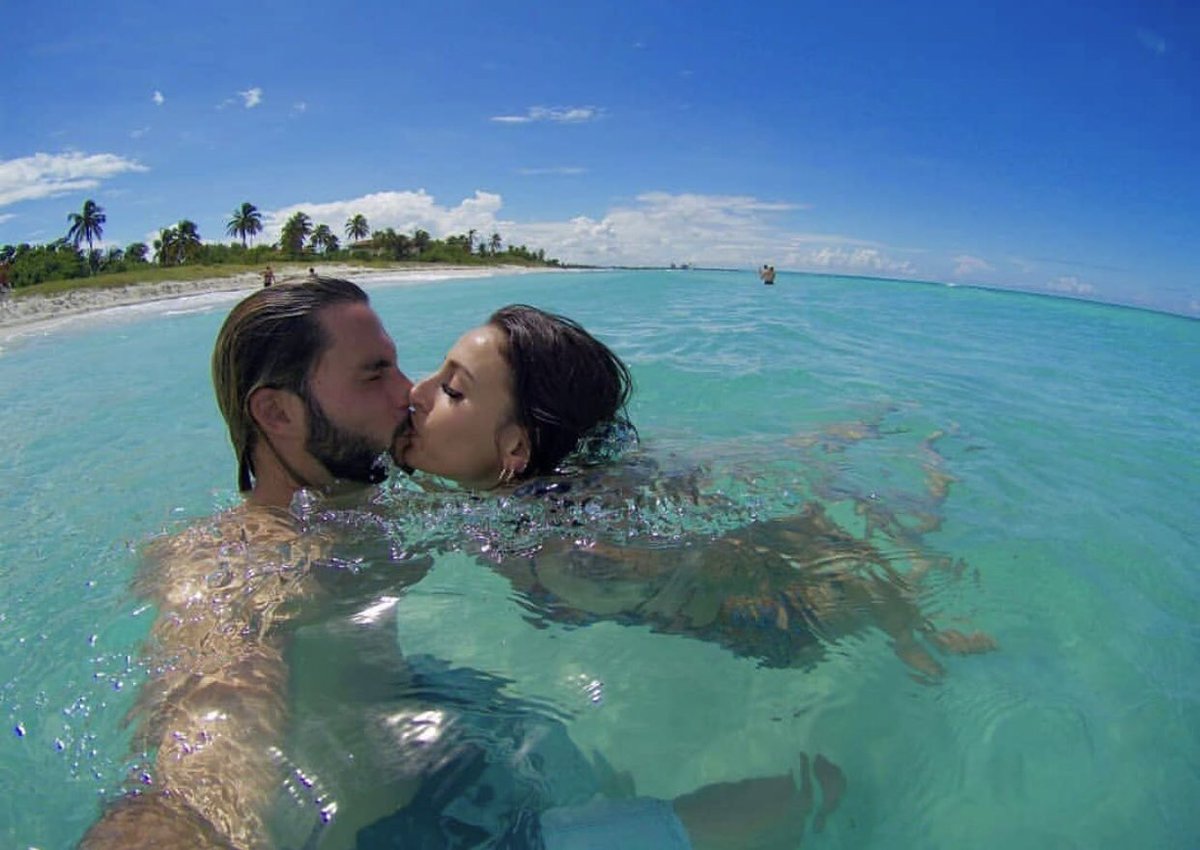 _varadero's tweet photo. Love ❤️ is in the air! 

#Varadero 🌊🌞
#CubaÚnica🇨🇺

📸varaderobeach.cuba (IG) https://t.co/vM8fbL8bE9