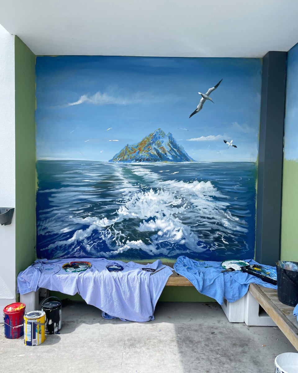 Mural completed today of Skellig Michael in #Killarney #Kerry #SkelligMichael #mikeodonnellart #ringofkerry
