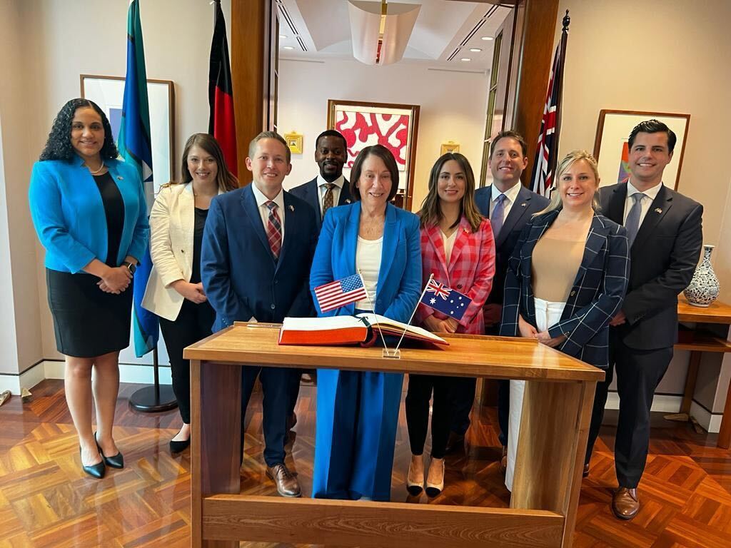 ACYPL's tweet photo. #acyplDownUnder has stayed busy, meeting Senate President @linessue of @AustralianLabor, Senator (and rugby legend!) @DavidPocock, and @SenatorSurfer of the @Greens, in addition to touring the Parliament House and the Commemorative Courtyard at the Australian War Memorial. https://t.co/QtXYV3xcHh