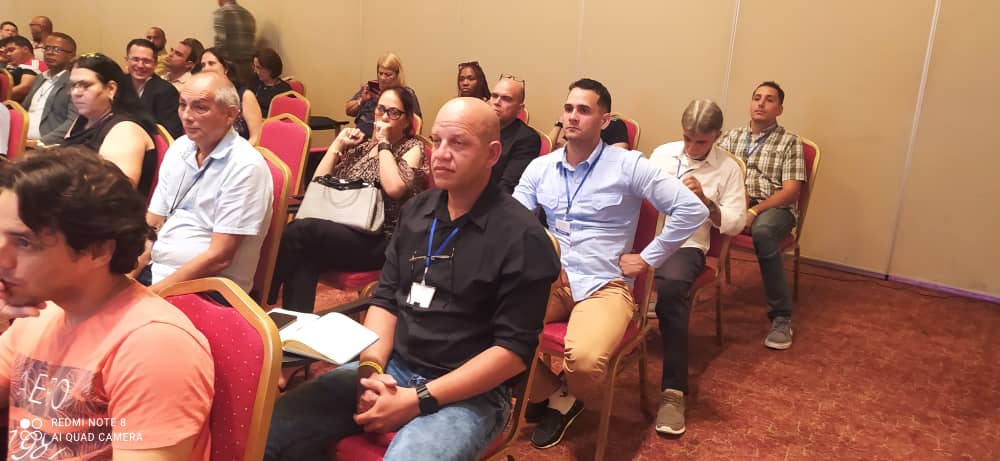 MedSolCuba's tweet photo. Medsol participa en #BIOSYC23, I Taller de Sostenibilidad y Crecimiento de Infraestructuras Tecnológicas de la Industria Biofarmacéutica Cubana y VI Taller de Eficiencia Energética y Fuentes Renovables de Energía, espacio propicio para intercambiar experiencias y conocimientos. https://t.co/4TkVFoaWnL