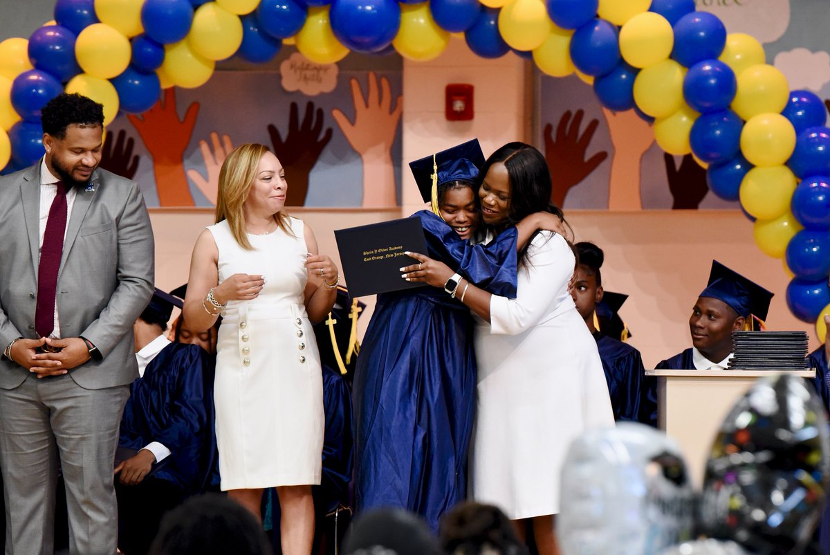 LtGovOliver's tweet photo. 🎉Congratulations to the 1st graduating class of the Sheila Y. Oliver Academy in East Orange! I encourage all of the graduates to be life-long learners. Be open to new experiences, and explore the new directions that life may offer.  👏🏾 https://t.co/L4uCZEOPLJ