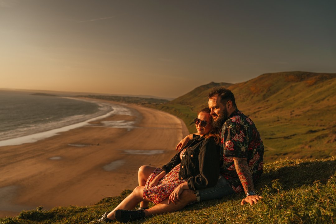 FlashbulbWales's tweet photo. Ding Dong! These two get married tomorrow... I'm expecting a lot of fun and banter, no pressure guys. See you at @fairyhill 
.
.
.
#weddingday #weddingready #preweddingphotos #flashbulbwales #rhossili #worms head #swanseawedding #fairyhill https://t.co/9EJ3idMWo0