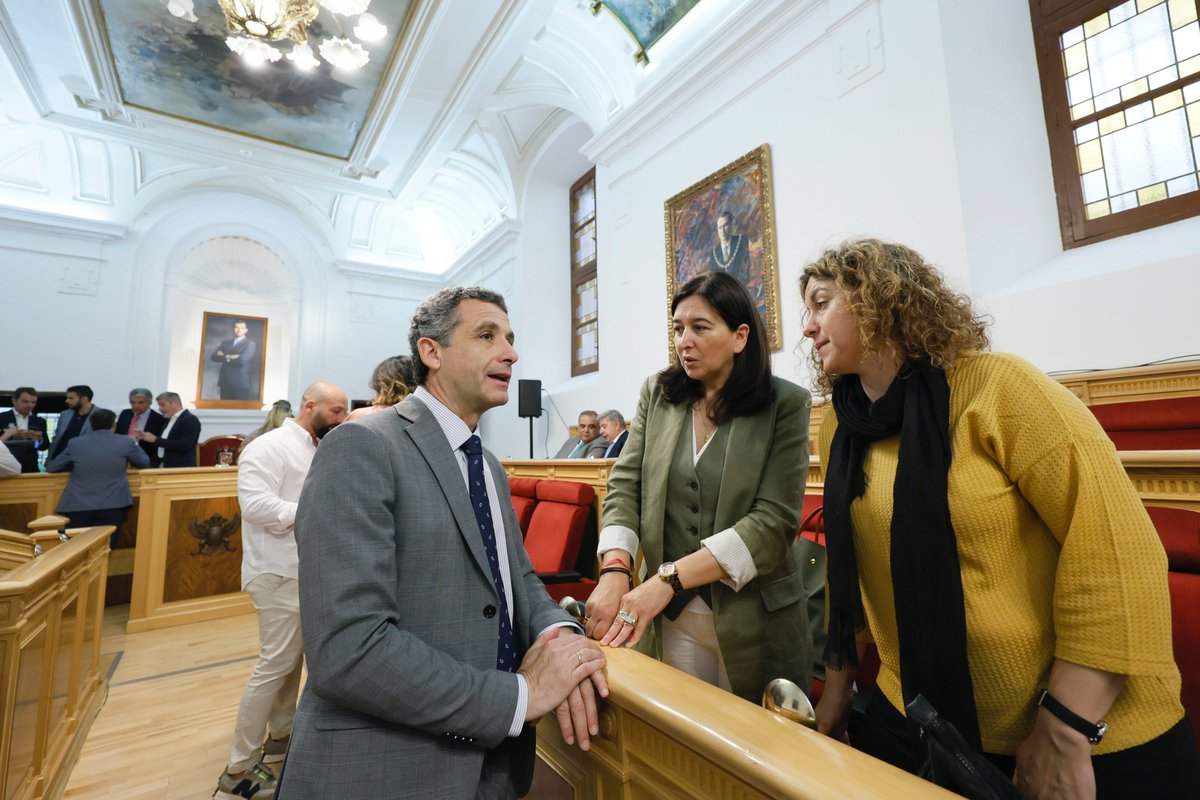 Trabajar desde lo local, desde lo cercano, por la ciudad que quieres es un honor como pocos 

Hoy cerramos una etapa, como concejales, que nos deja una huella imborrable, especialmente, a nivel humano 

Gracias a todos por tanto. Mis mejores deseos para #Toledo, sus vecinos y su