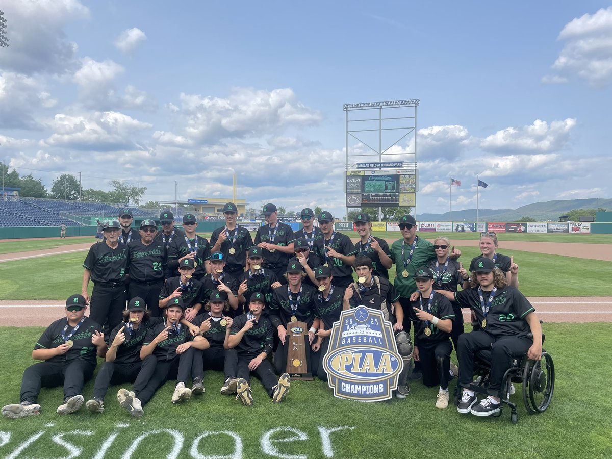 #PIAABaseball 
Class 3A Riverside d Camp Hill 4-0 to claim the 2023 3A Baseball  Championship. Congratulations Panthers.