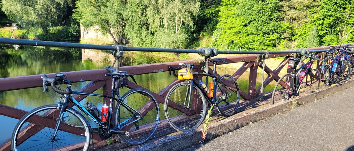 HawickBelles's tweet photo. Breeze 12th Birthday ride from Denholm. 5 Belles enjoy a ride in glorious weather and countryside 🚲💕
#breezebirthday
#scottishcycling
#letsride 
#lovewhereyoulive https://t.co/IVwKJ5xn3U