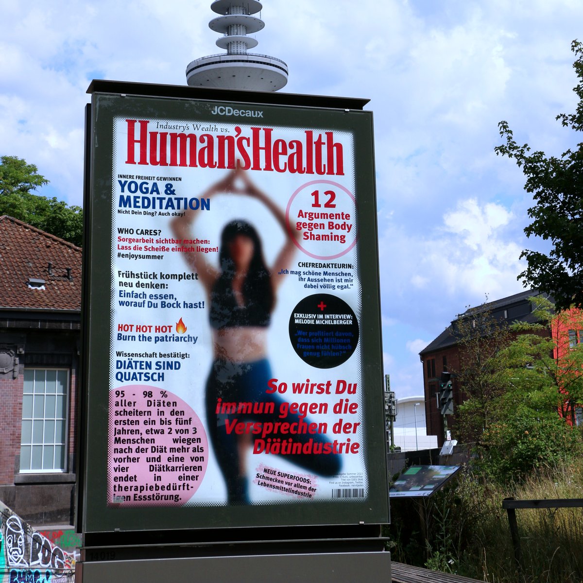 nervtjeden's tweet photo. Wir haben uns 10 Titel der #WomensHealth angeschaut und unsere Verachtung für die Diätindustrie zum Ausdruck gebracht. #HumansHealth @trust_the_girls #gntm #gntm2023 https://t.co/EZYb5jqf5E