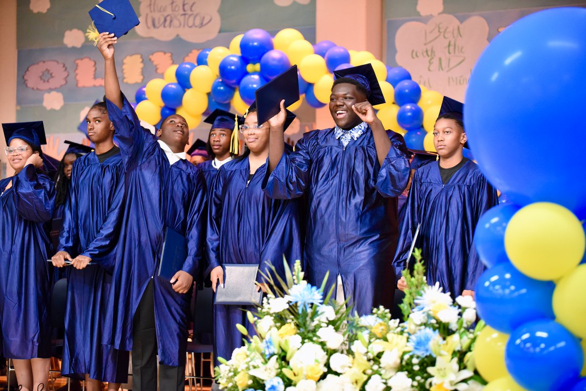 🎉Congratulations to the 1st graduating class of the Sheila Y. Oliver Academy in East Orange! I encourage all of the graduates to be life-long learners. Be open to new experiences, and explore the new directions that life may offer.  👏🏾