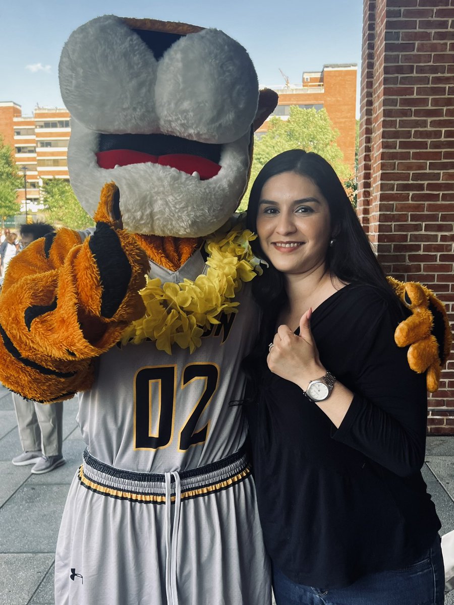 TUWritingCenter's tweet photo. TU’s staff appreciation event! #towsonuniversity https://t.co/ueKmwinig5
