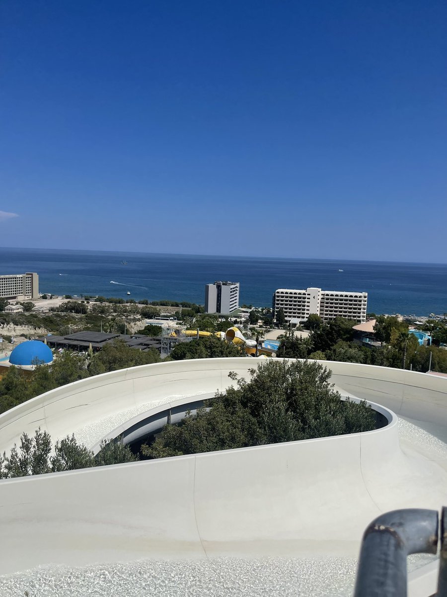 The People’s favourite Solo Traveller ✈️ 🇯🇲 tweet media