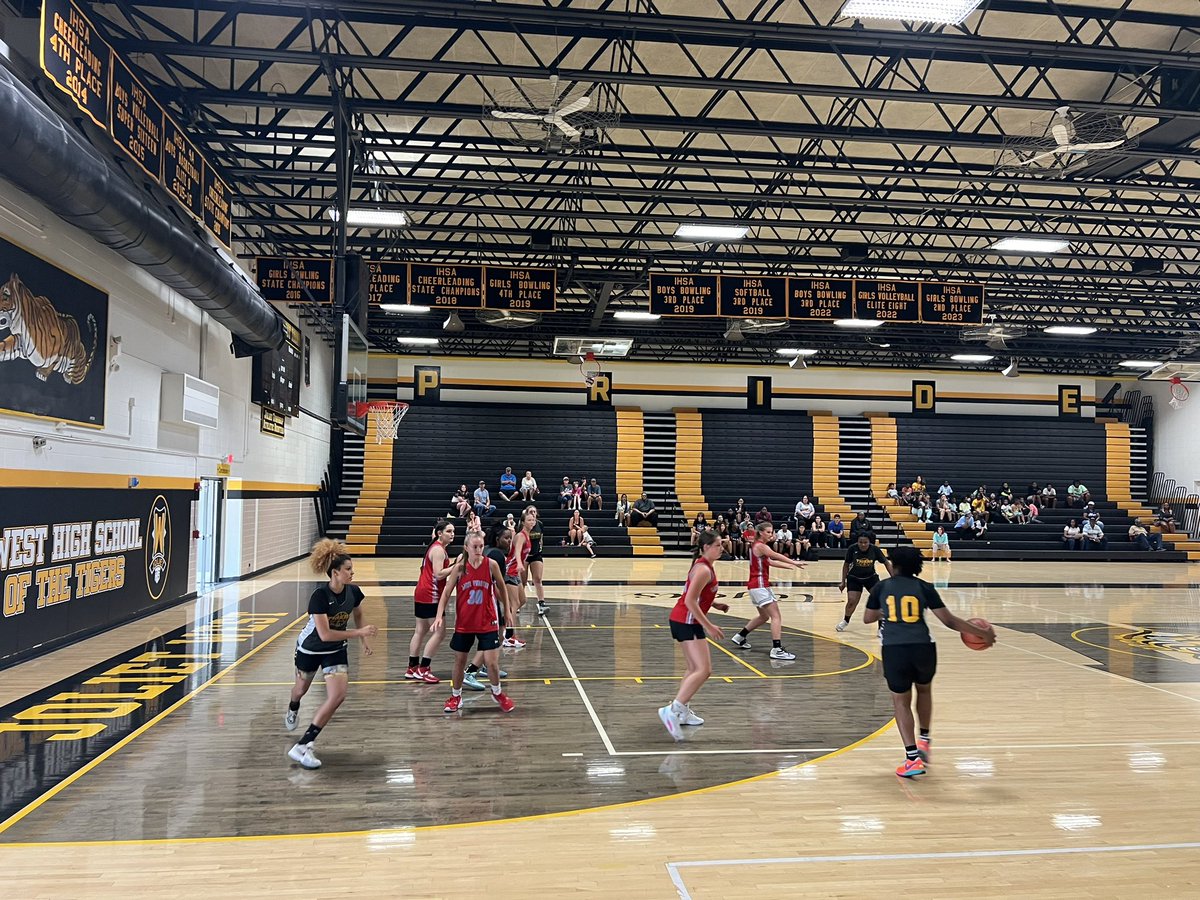 OTHS_GirlsBball's tweet photo. Thank you to Coach Blackmon and @JWGirlsBball for having us out at their place today. Had a joint practice and played a great game that went into OT. Keep grinding girls! https://t.co/qaWMs2oYBa