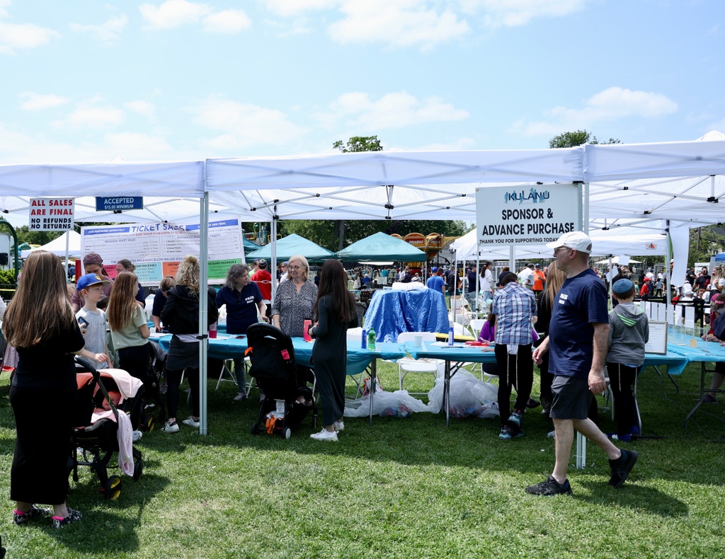 NYFFevents's tweet photo. Kicking off summer fair season with Kulanu's annual celebration ☀️🎡

We provided exciting rides and inflatables that families enjoyed throughout the afternoon.

#NYFF #NYFFEvents #newyorkevents #eventproduction #summerfairs #summercarvnivals #carnivalrides https://t.co/WB2ixWH3yp