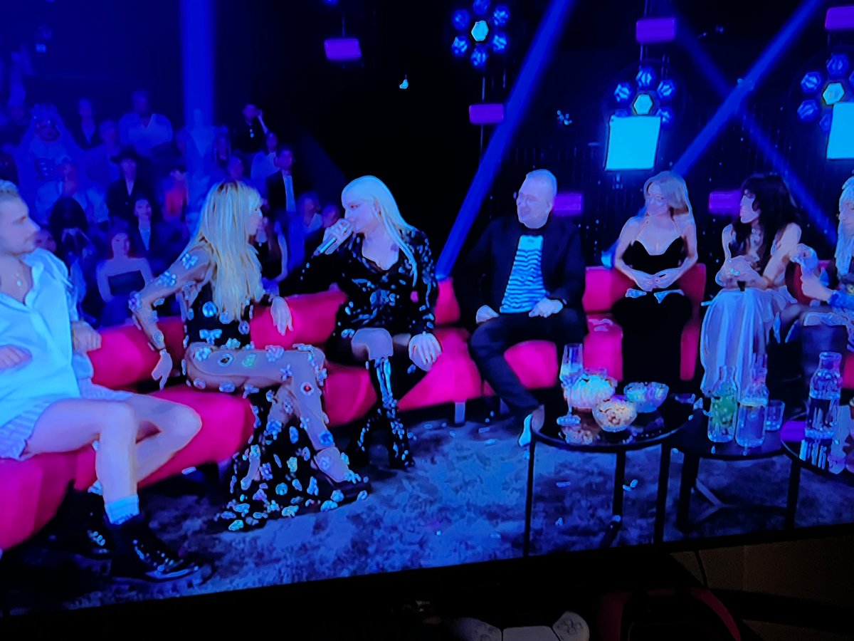 Die Promicouch und „Wetten Dass“ mit Thomas Gottschalk sind aber alt geworden? Oder ist das schon wieder Frank Elstner? <a href="/ZDF/">ZDF</a> 
#gntm