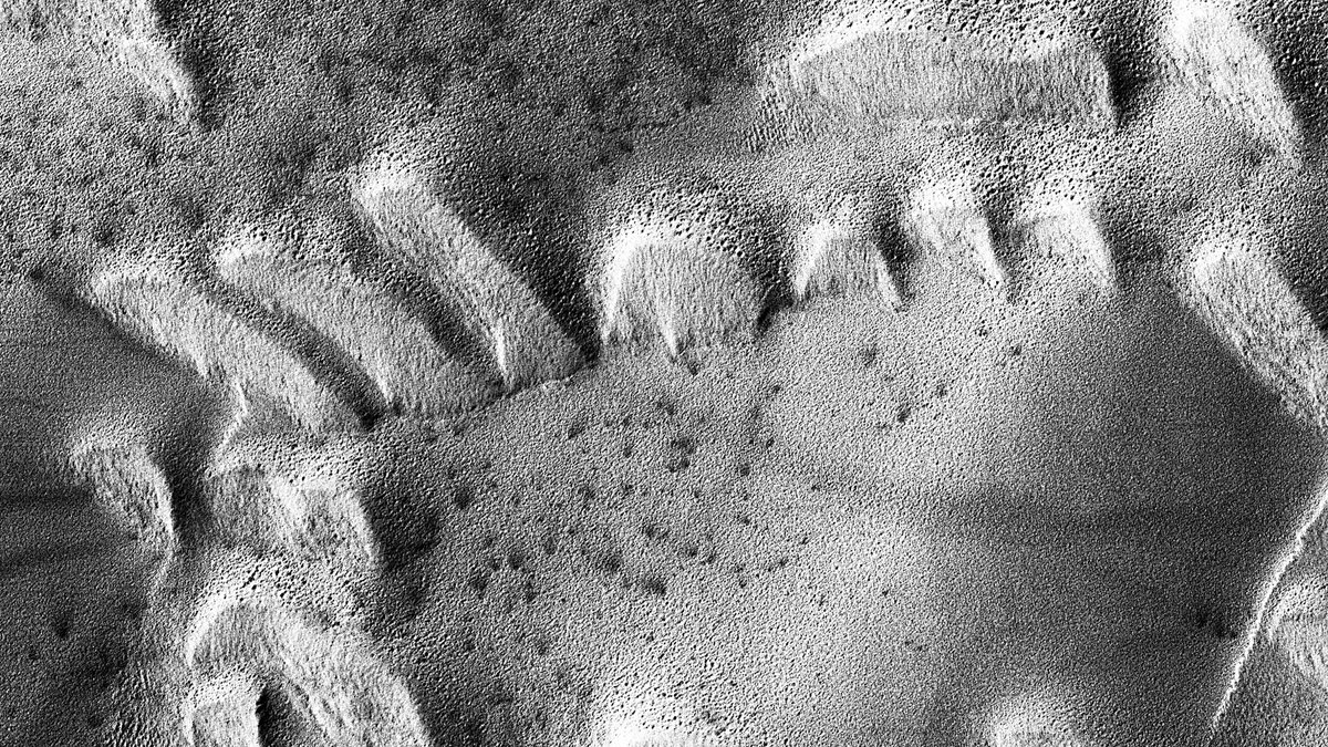 HiRISE: Beautiful Mars tweet media