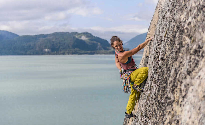 Queerbaiting? Rock Climber Using Carabiner: ow.ly/bv6F50OOO4t