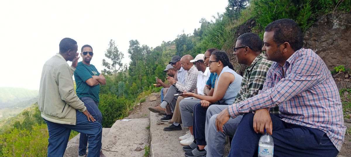 Together with our dedicated partners, IWMI team has visited developments of two key learning watersheds at  South Wollo Zone, Amhara Region 🇪🇹 under the BMGF project.

Partners reaffirmed their commitment to accelerate roll out of #innovativewatersolutions.

@IWMI_