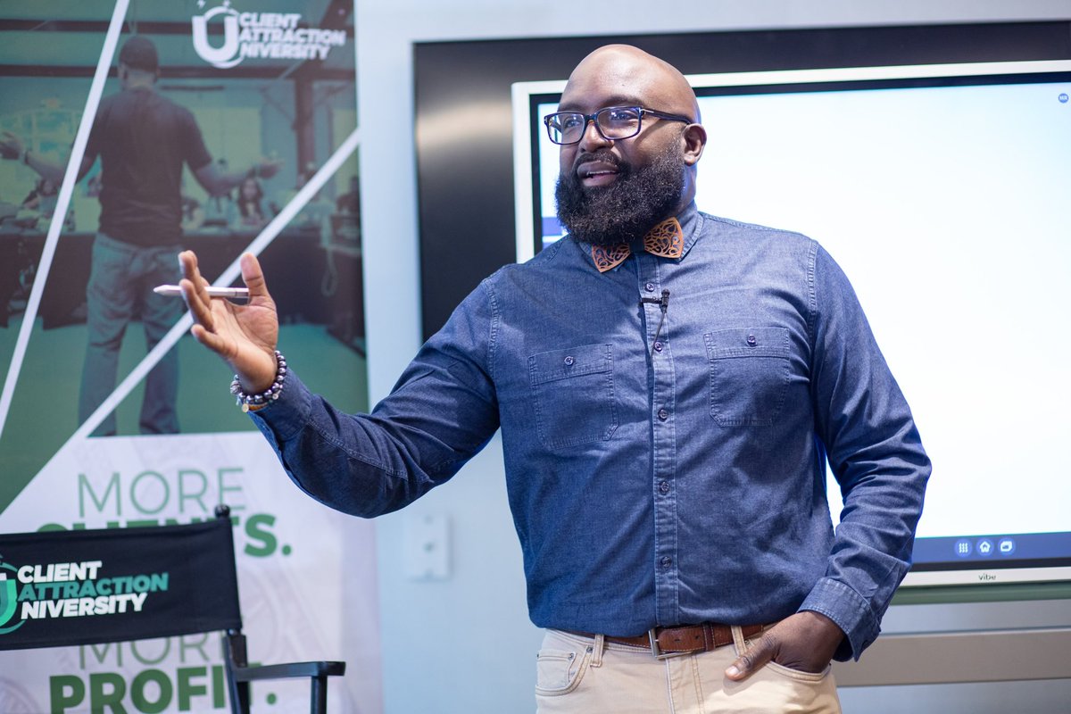 brandymford's tweet photo. "Elevation is the Key! Thank you, @kantissimmons , for teaching us the 'keynote sandwich model.' Speaking is a gift, but mastering it is essential! After 27 years of speaking on countless stages and classrooms, there's always more to learn and perfect. ๐ค #SpeakingMastery" https://t.co/IbUhQerCtS