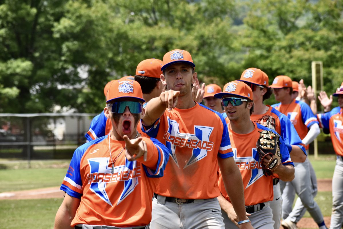 DougPage90's tweet photo. Winning. Is. Fun.
The Horseheads Hitmen hold on to defeat Hornell 11-10 on Thursday afternoon at Maple City Park! The Hitmen are back home on Saturday for a doubleheader beginning at 4 PM! #RollHitmen https://t.co/p8VDjIhNQO