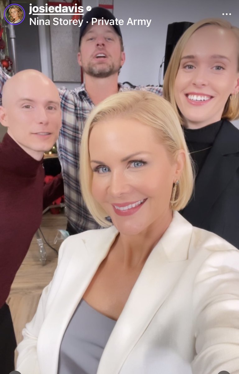 JosieDavis's tweet image. SOME OF THE GANG on set of Festival of Trees 🎥🎬

instagram.com/reel/Cthg6dxMf…
@festivaloftreesmovie #festivaloftrees #comedy #christmas #christmasmovie #askjosiedavis