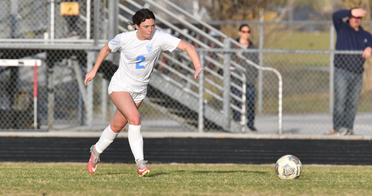 CoastalPreps's tweet photo. The 2023 Coastal Preps Girls Soccer Co-Offensive Player of the Year is Hoggard (@HoggardWsoccer) junior Ella Johnson (@2024_ella). It's the 3rd straight year she's earned this honor. Find out more about Ella by reading the article below

READ HERE (free): https://t.co/uYo6u6JdJZ https://t.co/LOb4nKT3cN