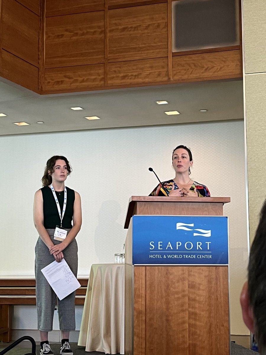 Alex Roberts tweet media