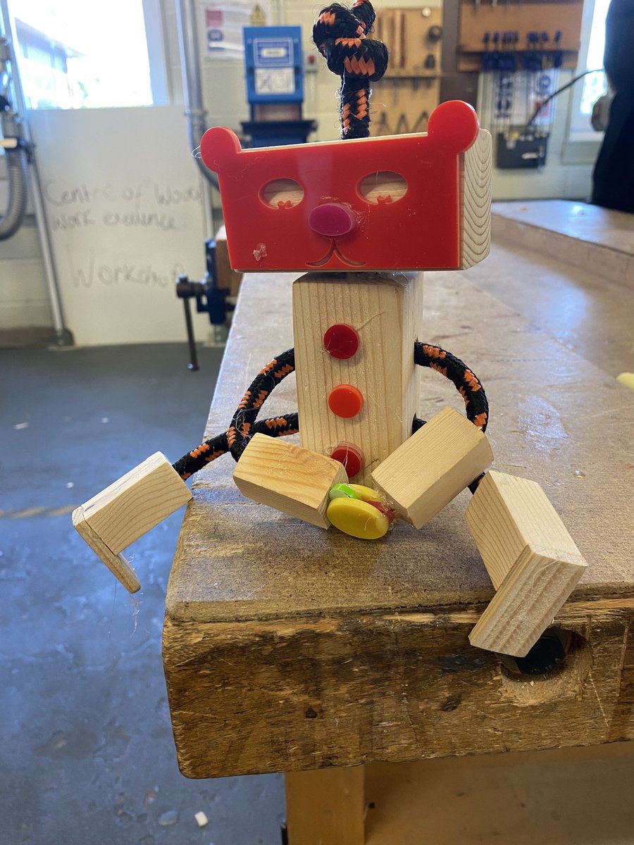 Robots this year seem to have an appetite for sandwiches… 🥪🤖