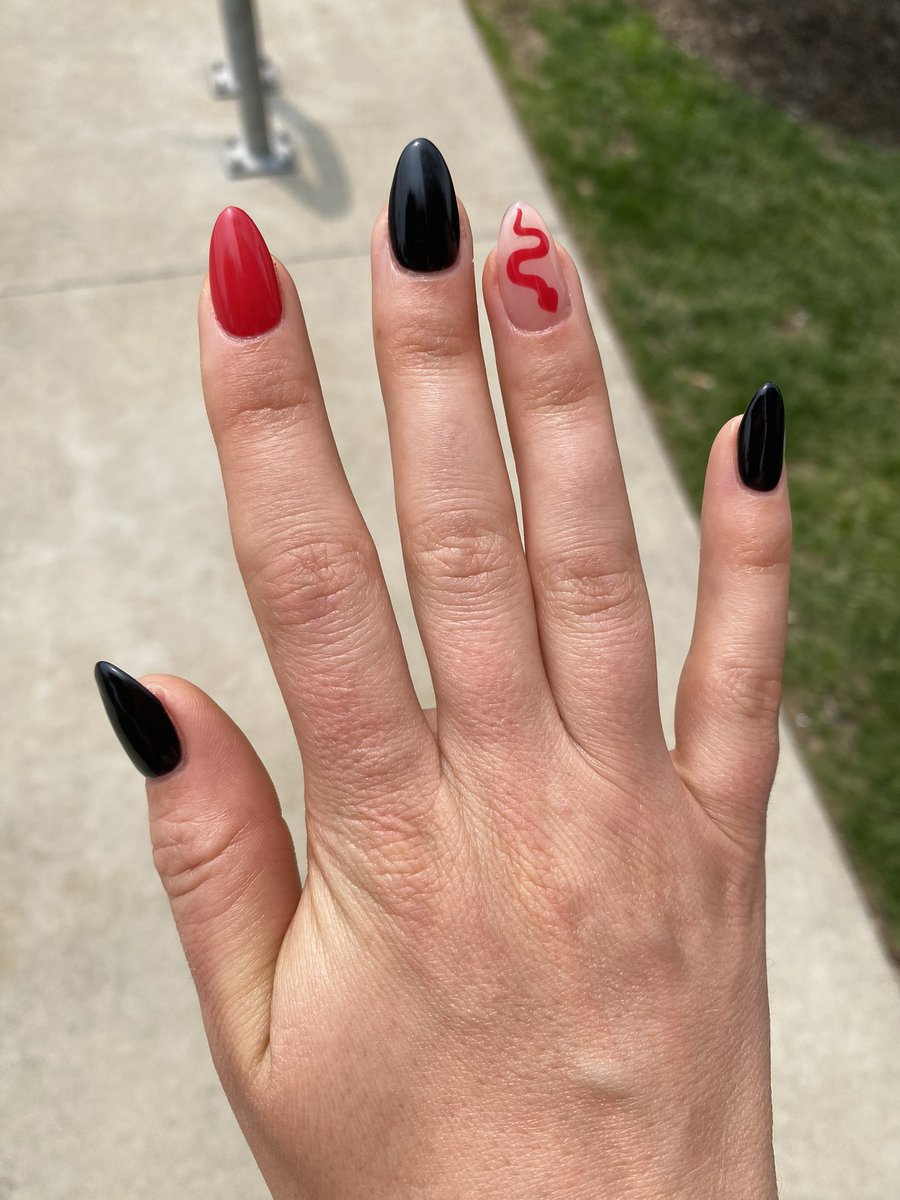 REP’ing some REPUTATION era nails for this weekends #ErasTourPittsburgh