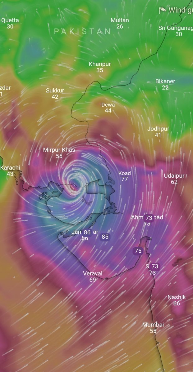 kinjalchhaya's tweet photo. Next 15 to 20 hours are going to be very crucial for #gujarat very strong winds possible need to stay at homes and avoid unnecessary travel.
Please zoom in picture. It shows #gustingwind speed . It feels sad to state that it's not over yet https://t.co/PeU4fVw05n