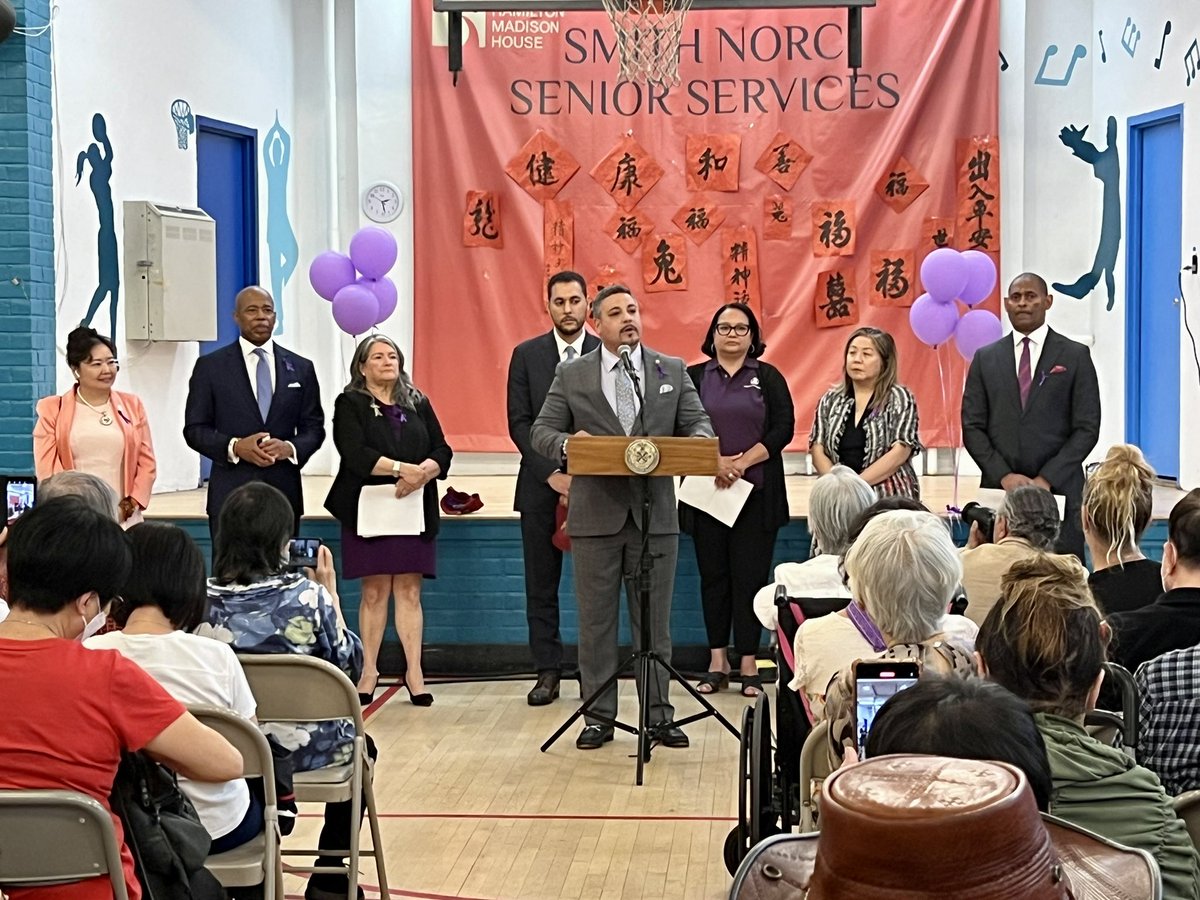 On World Elder Abuse Awareness Day, the women and men of the NYPD joined our partner agencies to raise awareness of elder abuse. In precincts throughout NYC, we now have dedicated liaisons to provide resources and programming support our older New Yorkers.