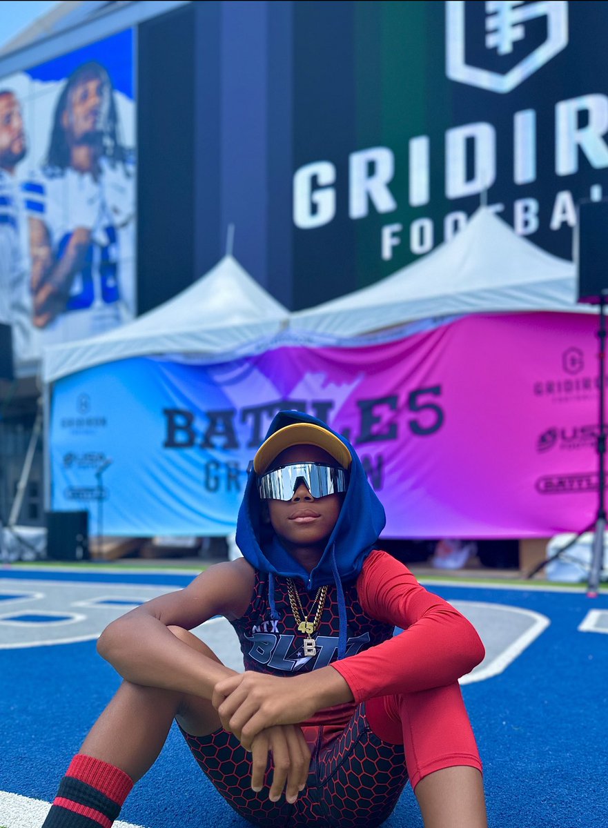 KrisBoobie's tweet photo. Shout out to my big bro @Aj_greene15 for the spotlight๐ก & @sohoodie for making me 1 of their Brand Ambassadors! In Another few years Iโm sure Iโll get that NIL Deal too๐๐ฝ๐ฎโ๐จ๐
#godsplan #bestreciever #c/o2030
#winner #explore #Trending #truballhawk @youareathlete @Gridiron https://t.co/BNBPG6nPp3