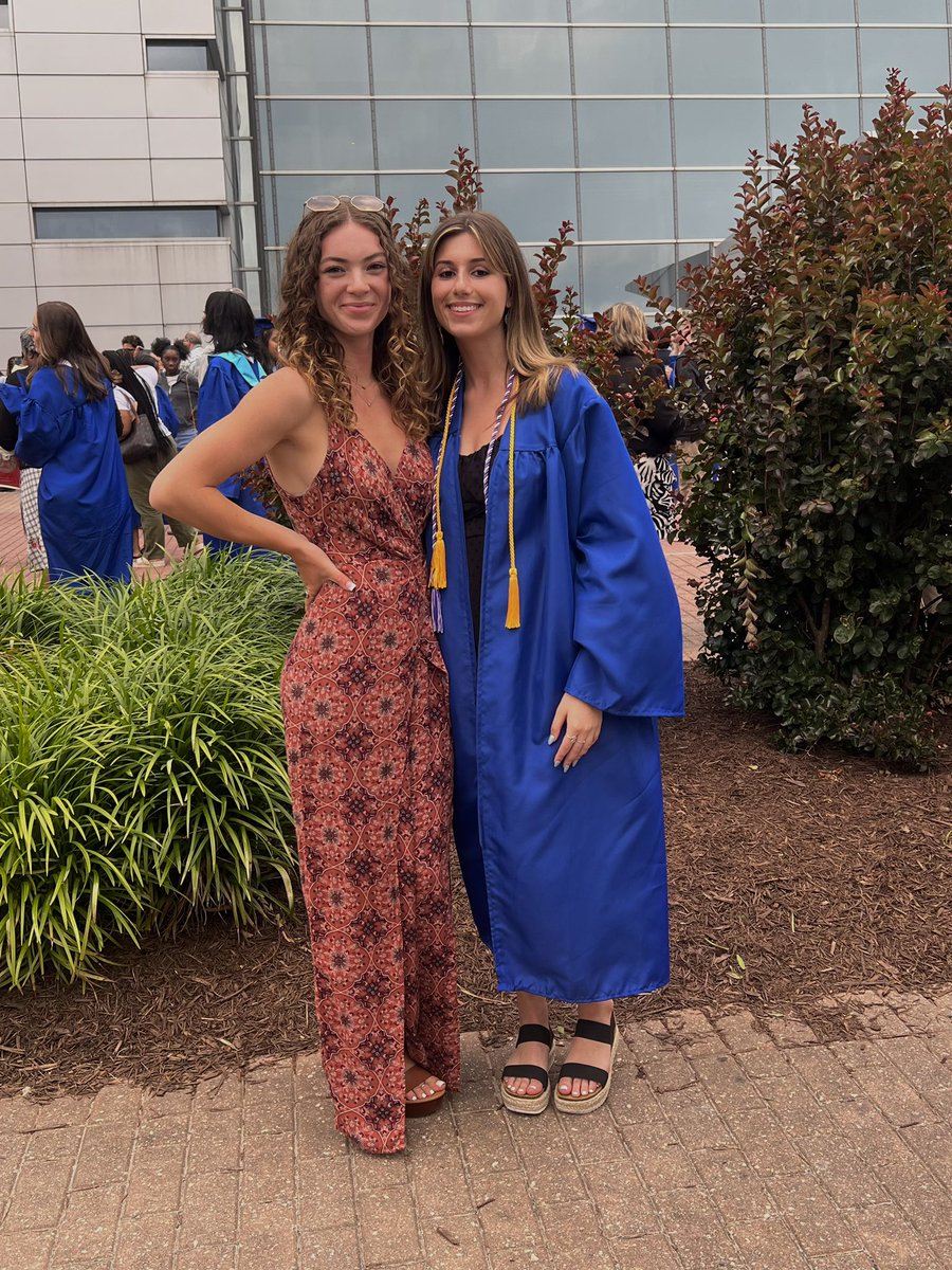 mayjanedavis's tweet photo. Proud of my graduates. ♥️🦷 #techcenterpride #dentalassisting @vbschools @TechCenterVB @VBTechCenter https://t.co/k7BIzbDHIk