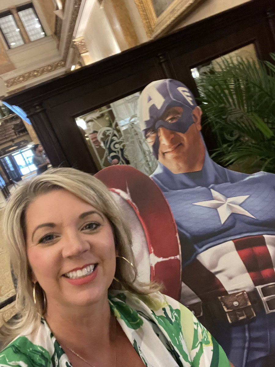 WILegalEagle's tweet photo. Look!  I found @Mahalaw at the #SBWamc Great prank @KevJPalmersheim love it! https://t.co/vJXs7TvylQ