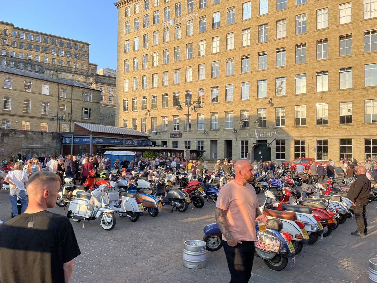 Great turn out tonight #BandOfBrothers #Halifax great to meet everyone @Scooteringscene @scootlovers