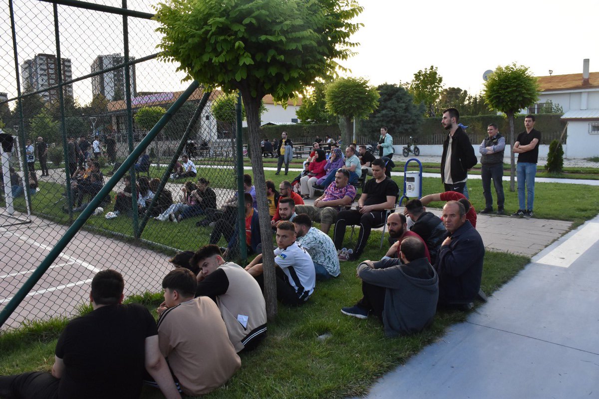 Bir turnuvamızı daha birlik beraberlik içinde ve büyük keyifle tamamladık. 
Emeği geçen herkese, katılan bütün takımlarımıza ve maçları büyük heyecanla izleyip bizleri yalnız bırakmayan bütün hemşehrilerime çok teşekkür ediyorum. 
Rabbim birlikteliğimizi daim kılsın…